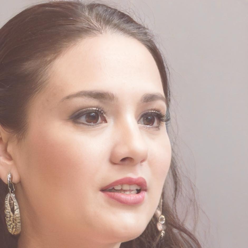 Portrait of Elowen Thorne, Strategic Negotiation Coach